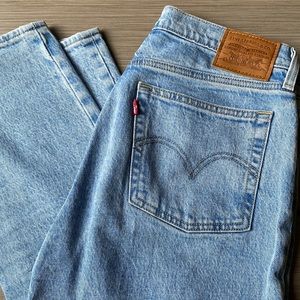 Levi’s Wedgie Straight Jeans